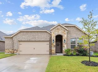 2912 Grizzly Rd, Aubrey, TX 76227