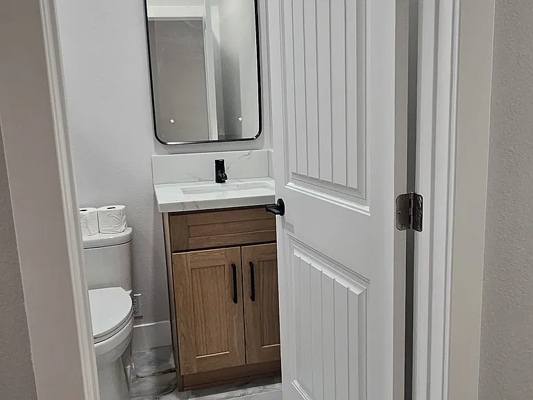13717 Constance Ave — Photo 4
