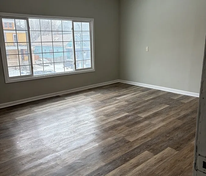 550 Busti Ave #2 — Photo 5