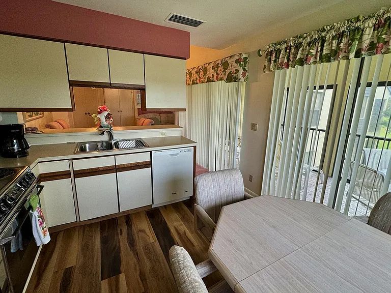 3991 SW Greenwood Way #I — Photo 11