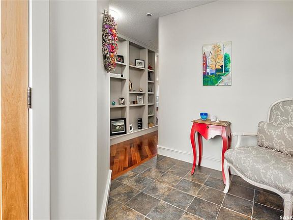 4th image of 1602 1st St E #301