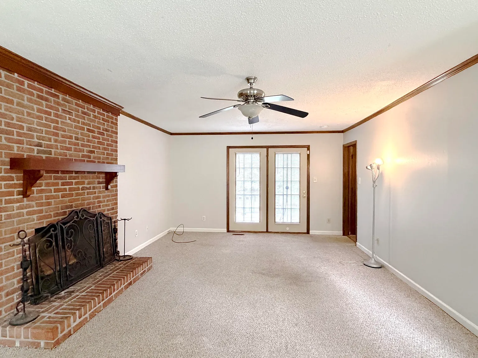 3 bed, 2.5 bath, 1658 sqft, $1,795 — Photo 3
