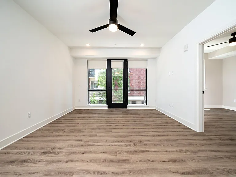 615 Peace St #304 — Photo 8
