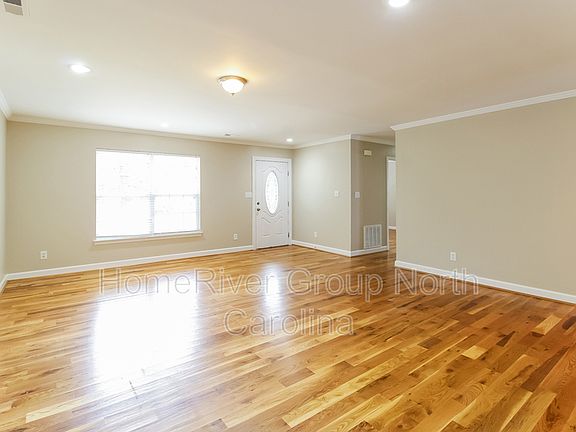 3rd image of 705 Timbergate Dr