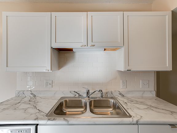 4th image of 1120 Bryant Ave #201
