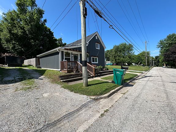 2nd image of 315 W North St