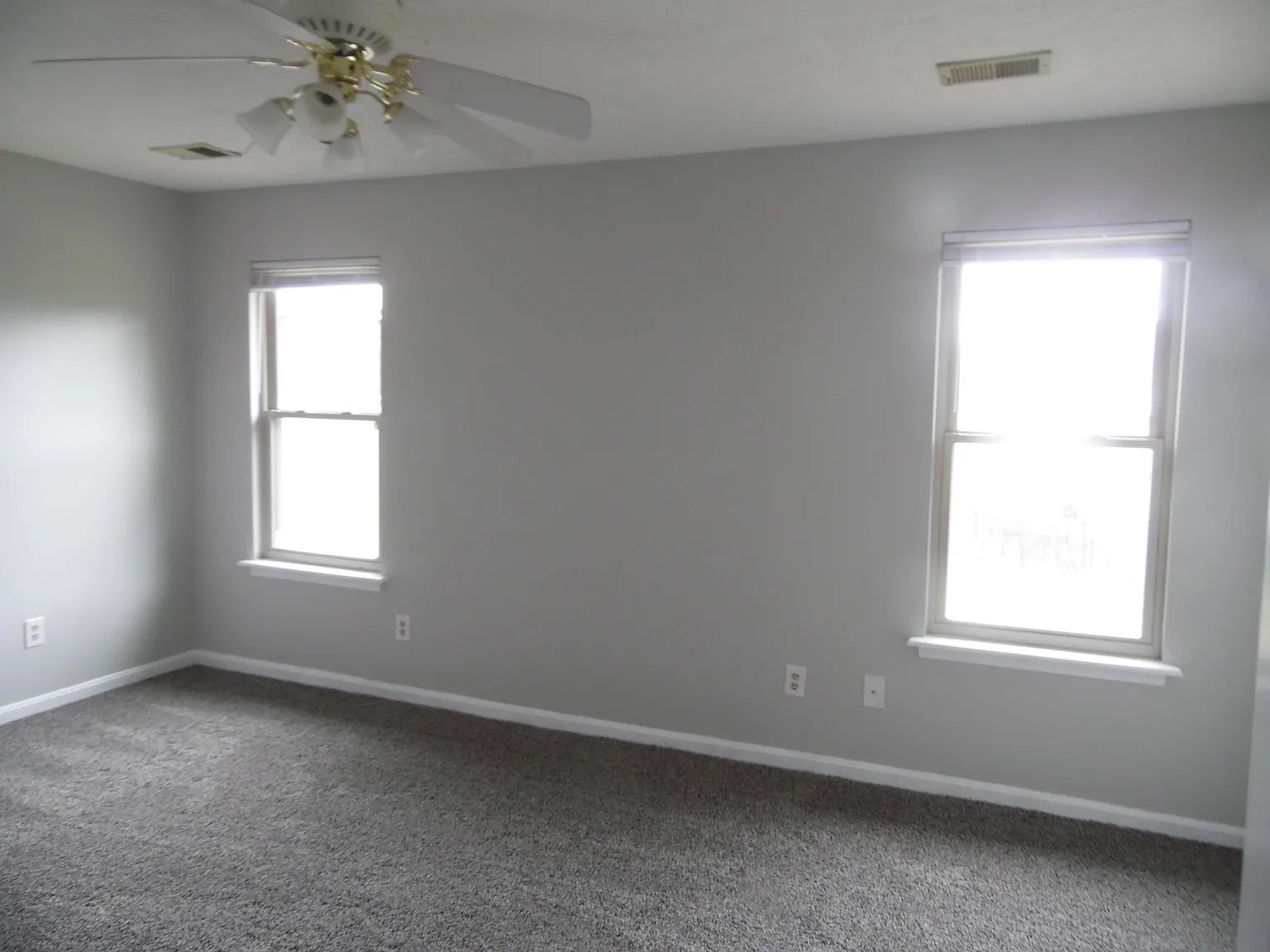 3 bed, 2.5 bath, 1441 sqft, $1,695 — Photo 3
