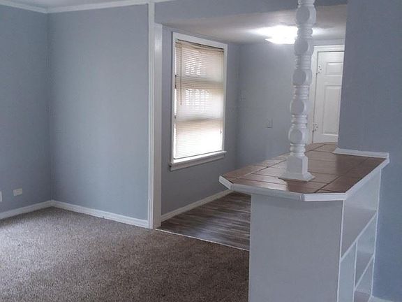 4th image of 1614 Jewella Ave