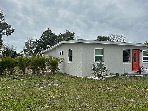 3rd image of 223 Martin Dr