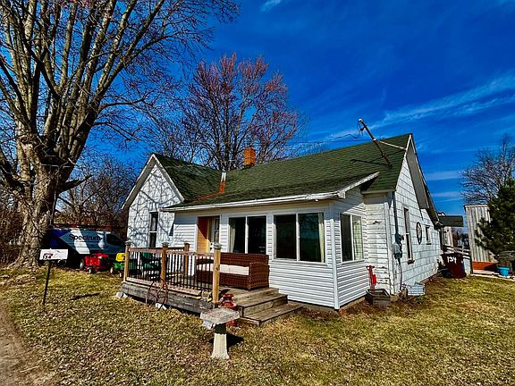 2nd image of 134 Blaugher Ave