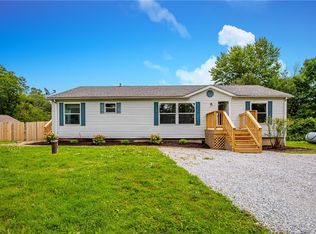 11885 Aquilla Rd, Chardon, OH 44024