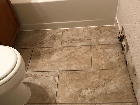 4th image of 210 E 16th St APT 1D