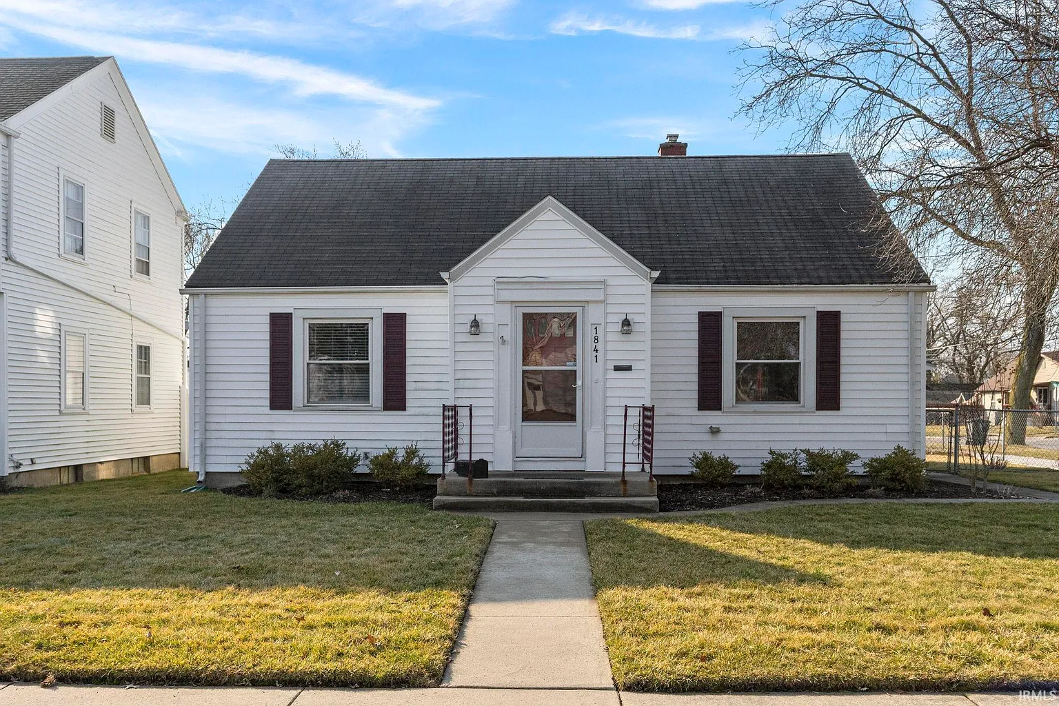 1841 Clover Ln photo 1