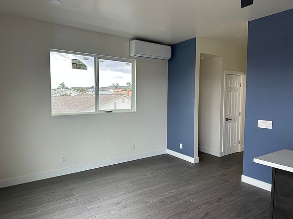 3rd image of 4056 Chanute St #1