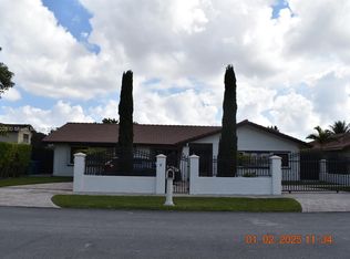 845 SW 94th Ct, Miami, FL 33174