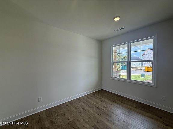 4th image of 183 W Saltgrass Lane