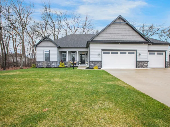 54837 Pierre Trails Dr, Osceola, IN 46561