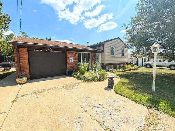 2nd image of 6450 Shawnee Ct