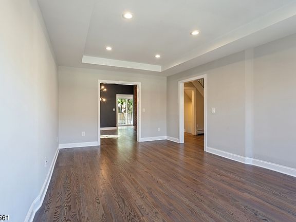 4th image of 736-738 Emerson Ave