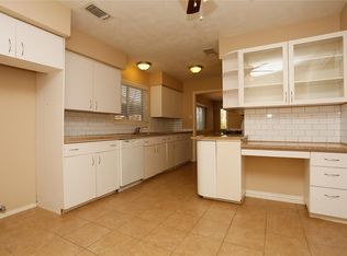 7219 Blanco Pines Dr, Humble, TX 77346