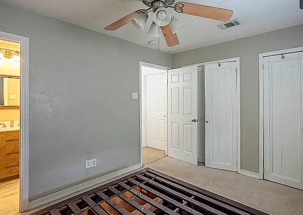 6035 Marcus Dr — Photo 10