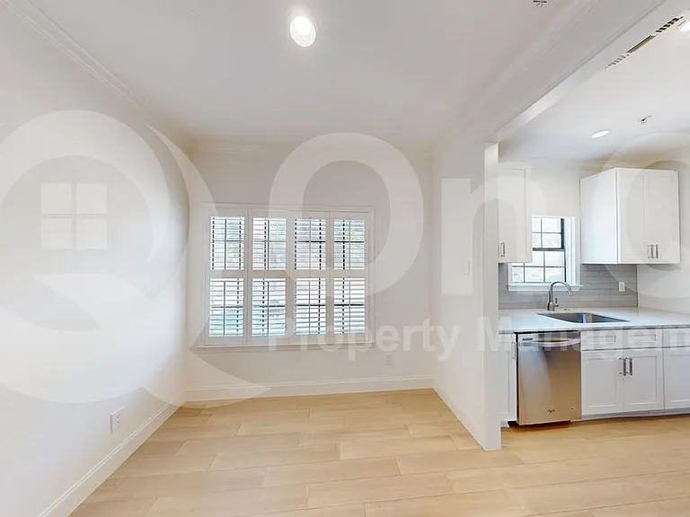 6000 Auburndale Ave #B — Photo 7