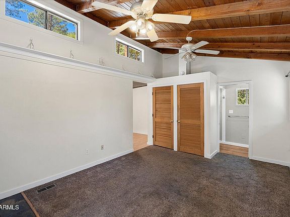5th image of 918 S LAVALLEY Drive