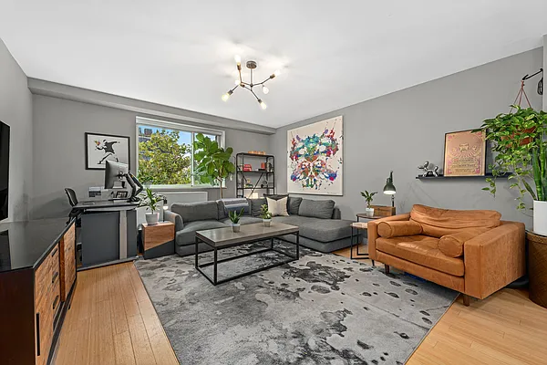 Rented by Compass | media 19