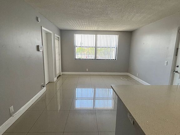 5th image of 728 Executive Center Dr #35-5-35