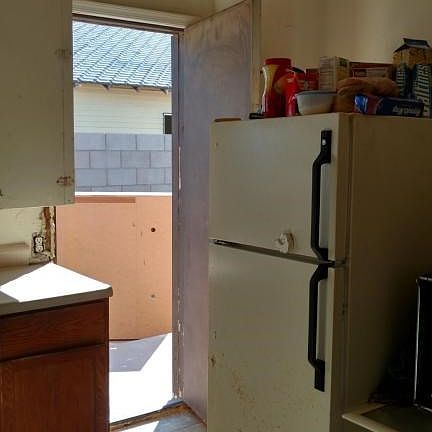 913 Kitchen3
