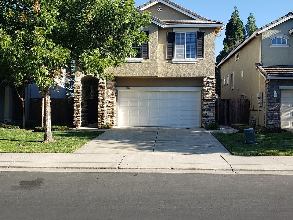 1st image of 3177 English Oak Cir