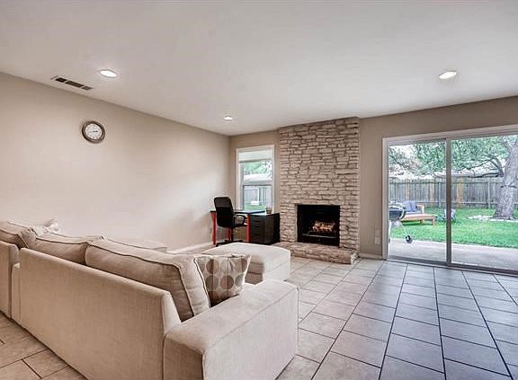 4th image of 11511 Heathrow Dr