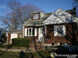 2050 Udall Rd, Bay Shore, NY 11706