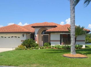1940 Cove Pointe Dr, Venice, FL 34293