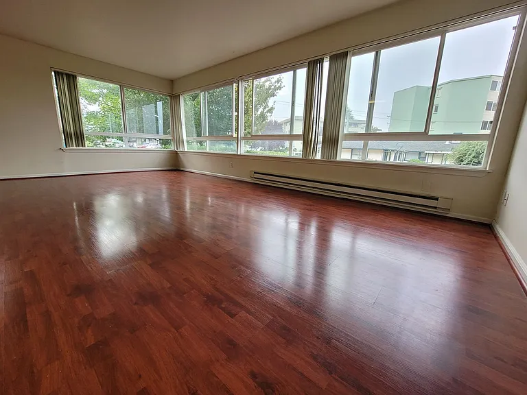 Russell/Central Park in the Heart of Ballard — Photo 88