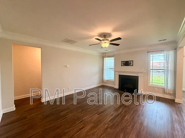 628 Colston Ln — Photo 4