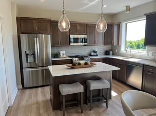 13721 Arrowhead Way, Rosemount, MN 55068