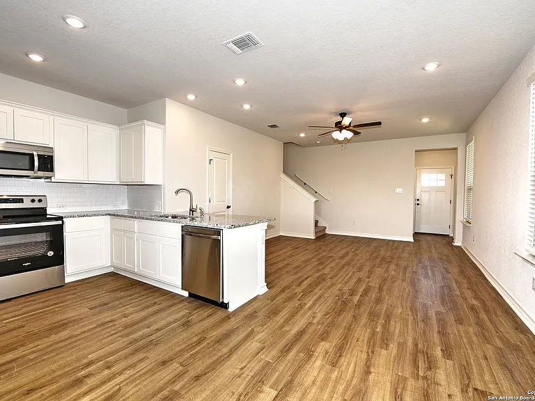2310 Tulipwood Cv #101 — Photo 5