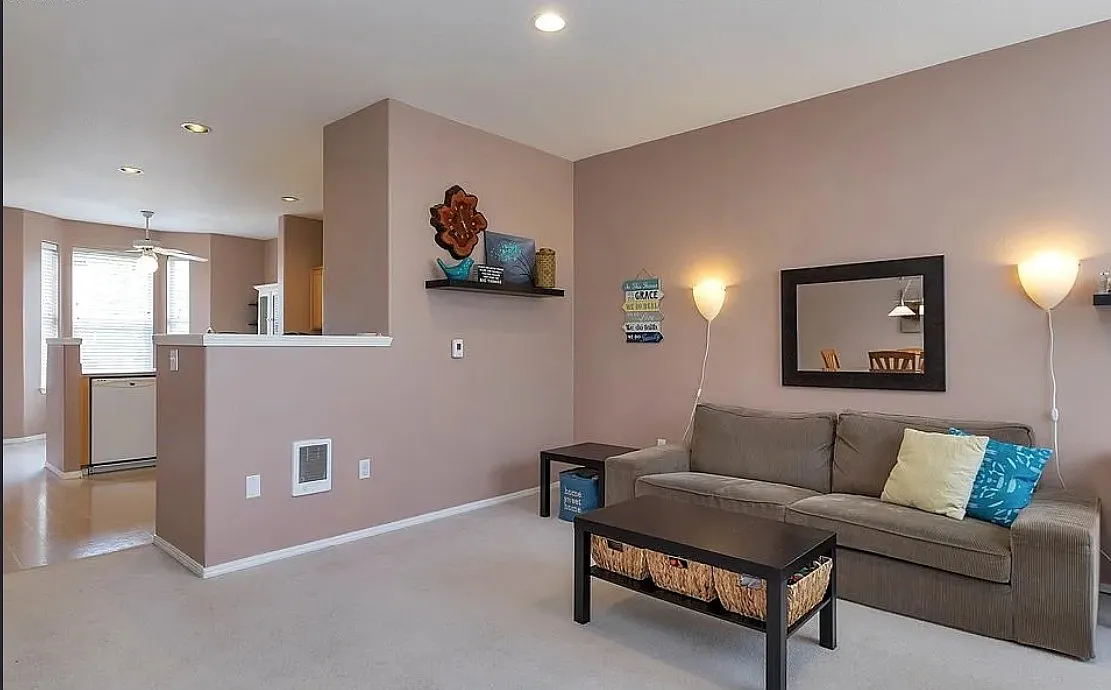 3 bed, 1682 sqft, $2,450 — Photo 2