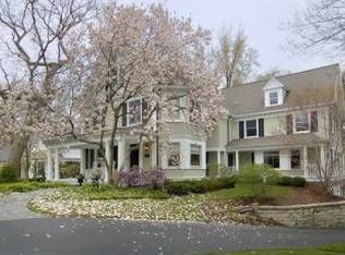 657 Spruce St, Winnetka, IL 60093