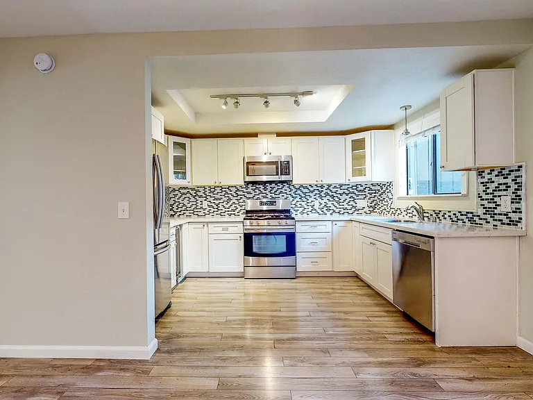 372 Los Alamos Rd — Photo 11