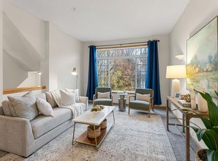 8808 Brunswick Path #2404, Inver Grove Heights, MN 55076