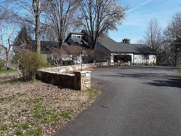2394 Big Mulberry Trce, Campobello, SC 29322