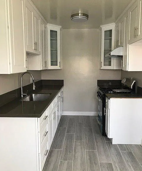 400 N Maple Ave #9 — Photo 3