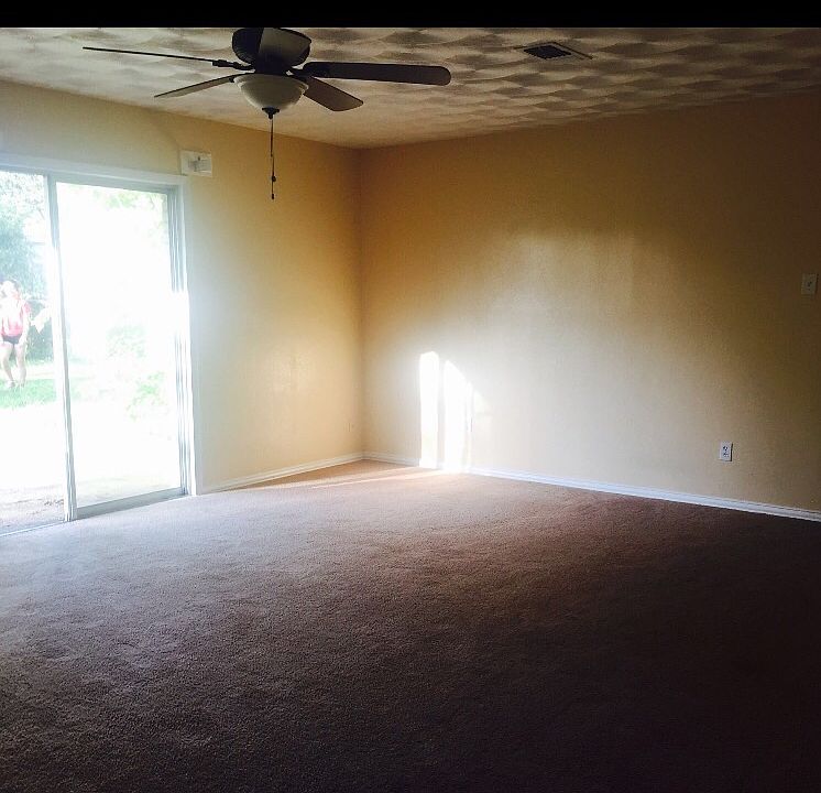 1st image of 4621 Windsor Dr