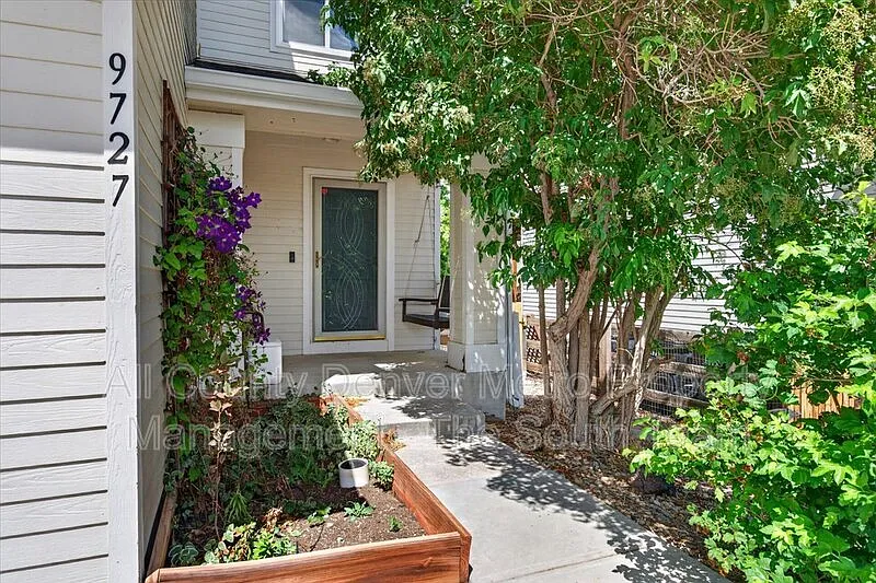 3 bed, 2.5 bath, 1654 sqft, $3,295 — Photo 3