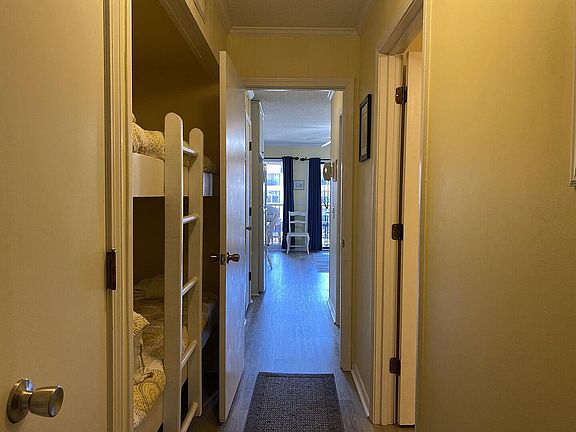 3rd image of 40 Folly Field Rd APT C248