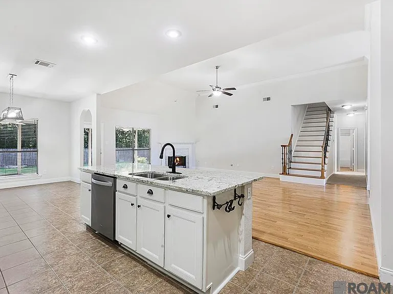 22782 Greencliff Dr — Photo 10