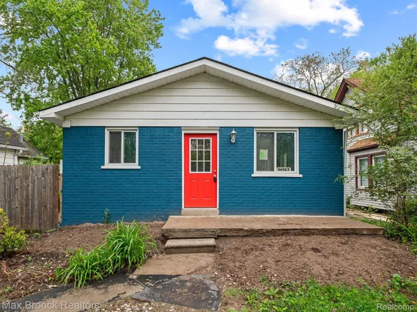21357 Poinciana St, Southfield, MI 48033
