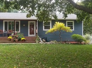 224 Hyatt Ln, Linden, MI